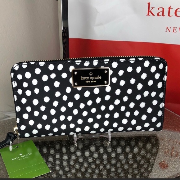 kate spade Handbags - Kate Spade Wallet